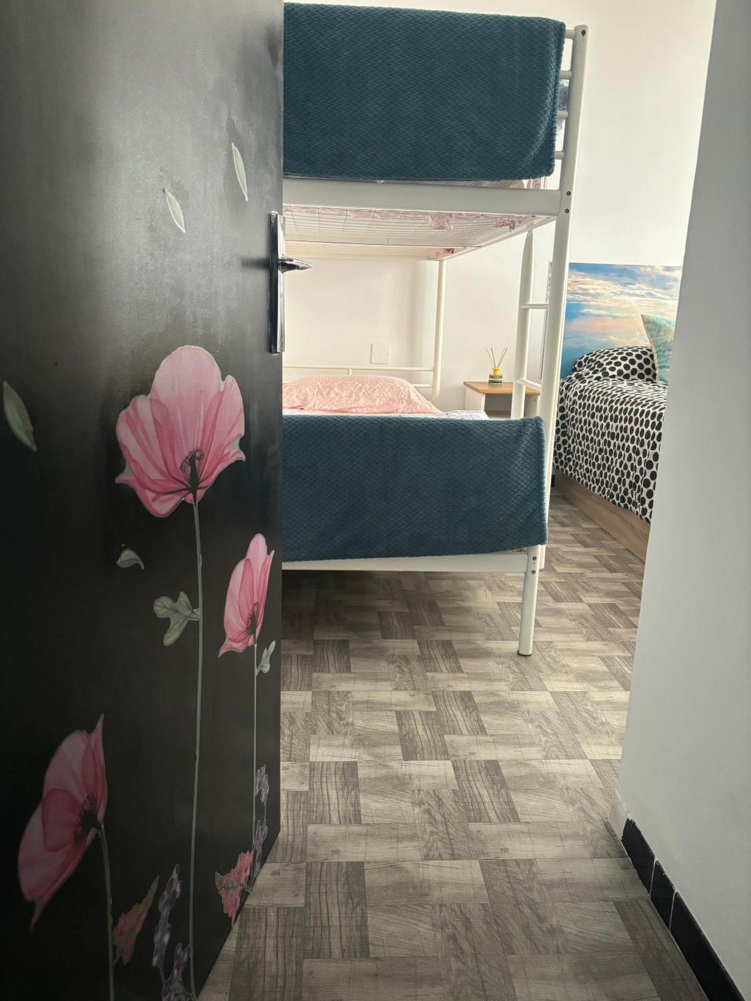 Piso Rita Daire Roses Dış mekan fotoğraf